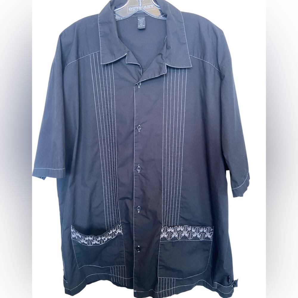 Outkast men’s vintage black with white stitching short sleeve shirt XXL